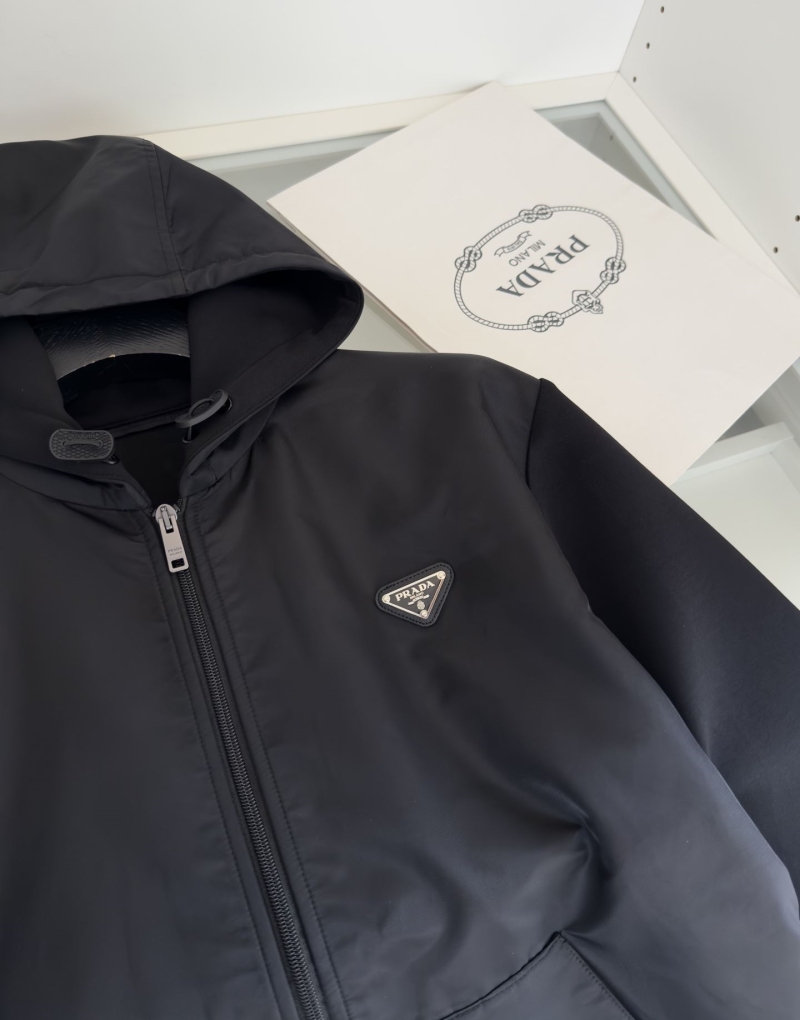 Pra*a outwear